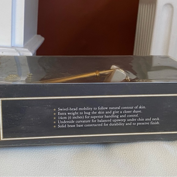 Vintage Barbershop Old Fashioned Razor - Picture 6 of 12